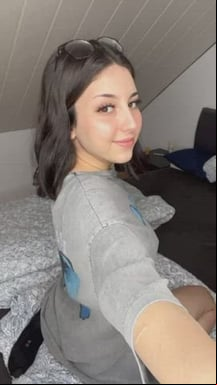 I wanna let one lucky Redditor cum on my booty multiple times